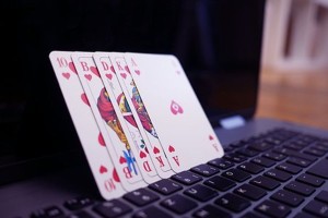 Играйте на реальные деньги в онлайн-казино Slot City на игровом автомате 10.